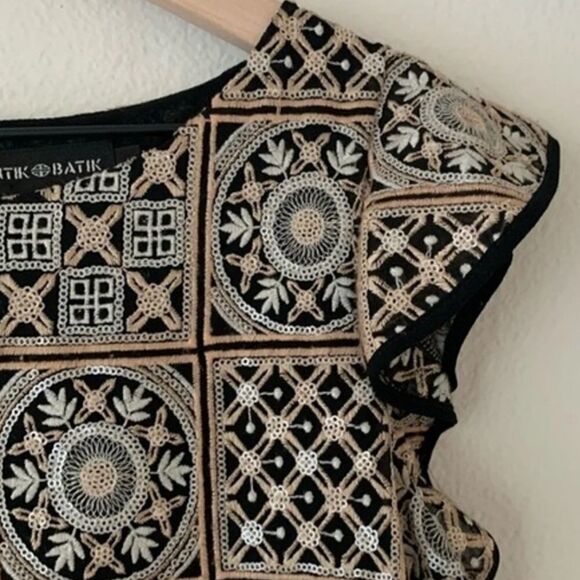 Anthropologie Antik Batik Embroidered sheath dress flutter cap sleeves size MP - Picture 6 of 7